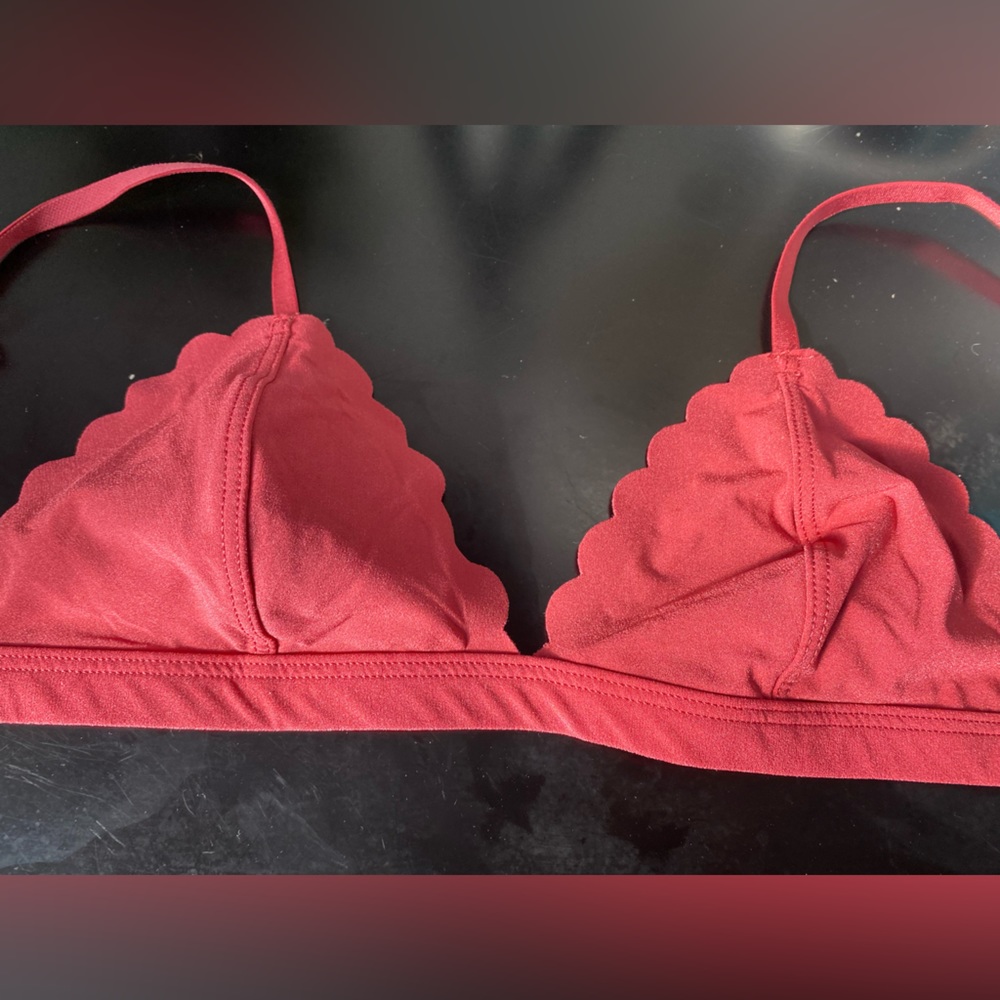 Victorias secret women’s red Bralette size small